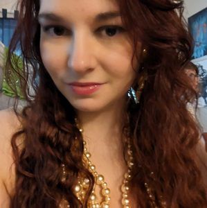 Meet your Posher, Ana